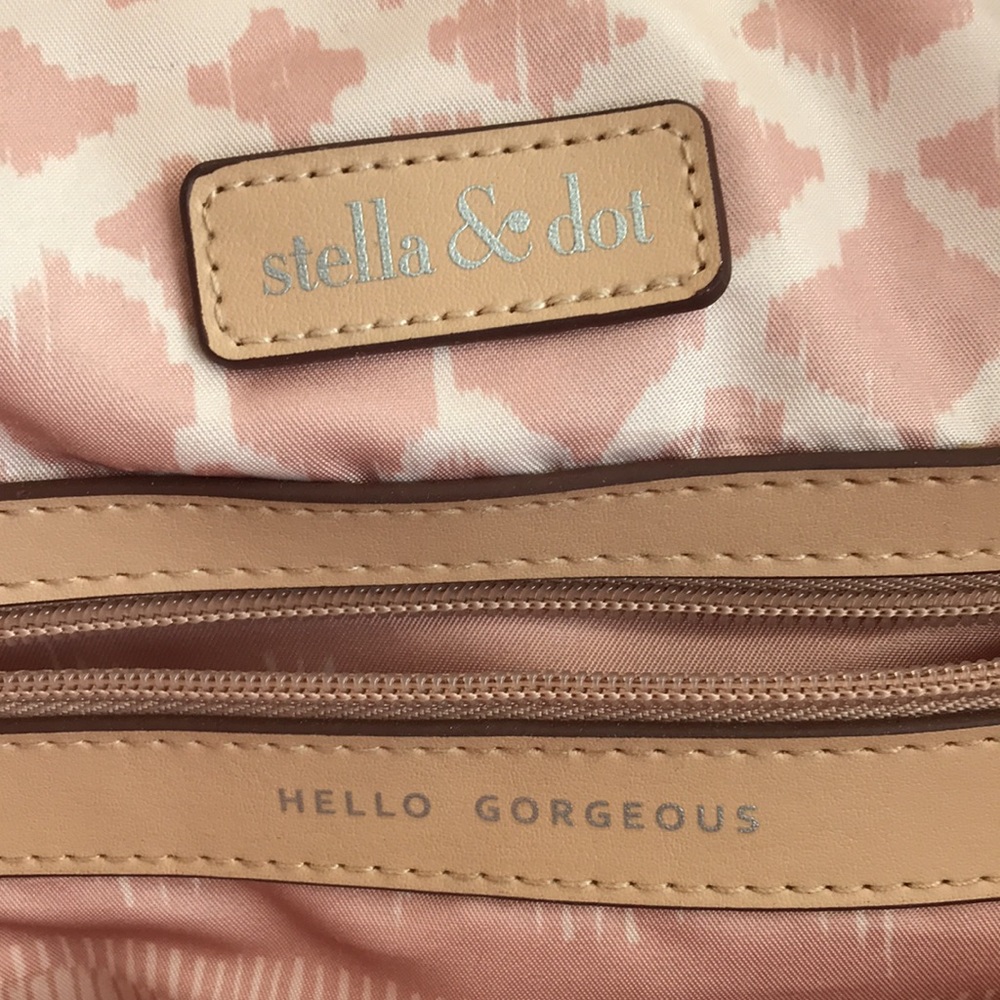 EUC Stella & dot tote shiny metallic gold with tan trim cross hatch vegan bag - Picture 6 of 8